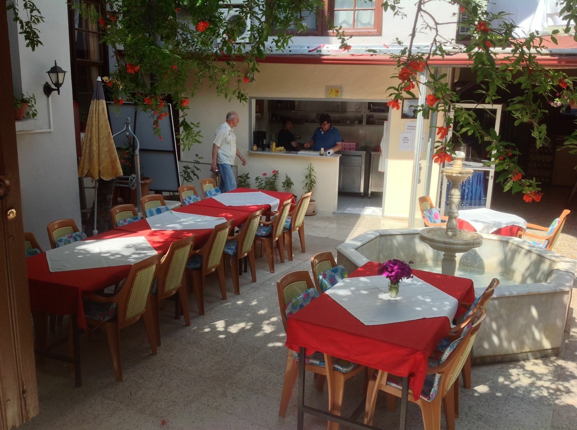 Konak Hotel Kaleici アンタルヤ エクステリア 写真